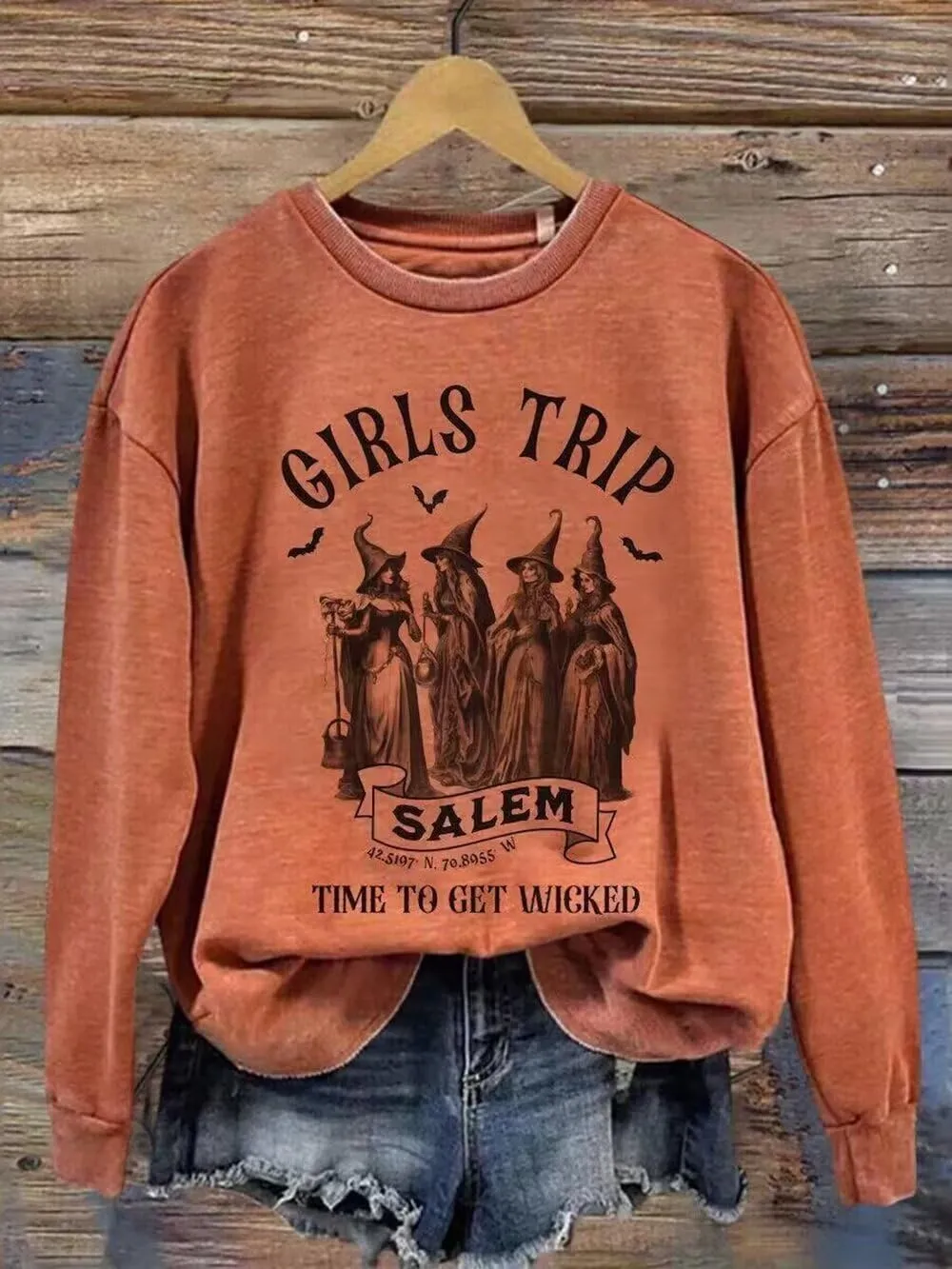 AIMITAG Girls Trip Salem Sweatshirt for Women Witches Vintage Salem Witch Shirts Time To Get Wicked Pullover