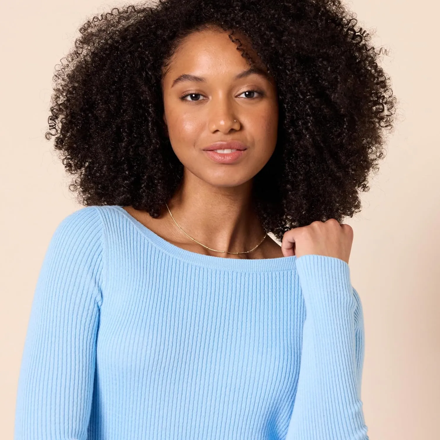 Amazon Essentials Women's Lightweight Ribbed Long-Sleeve Boat Neck Slim-Fit Sweater