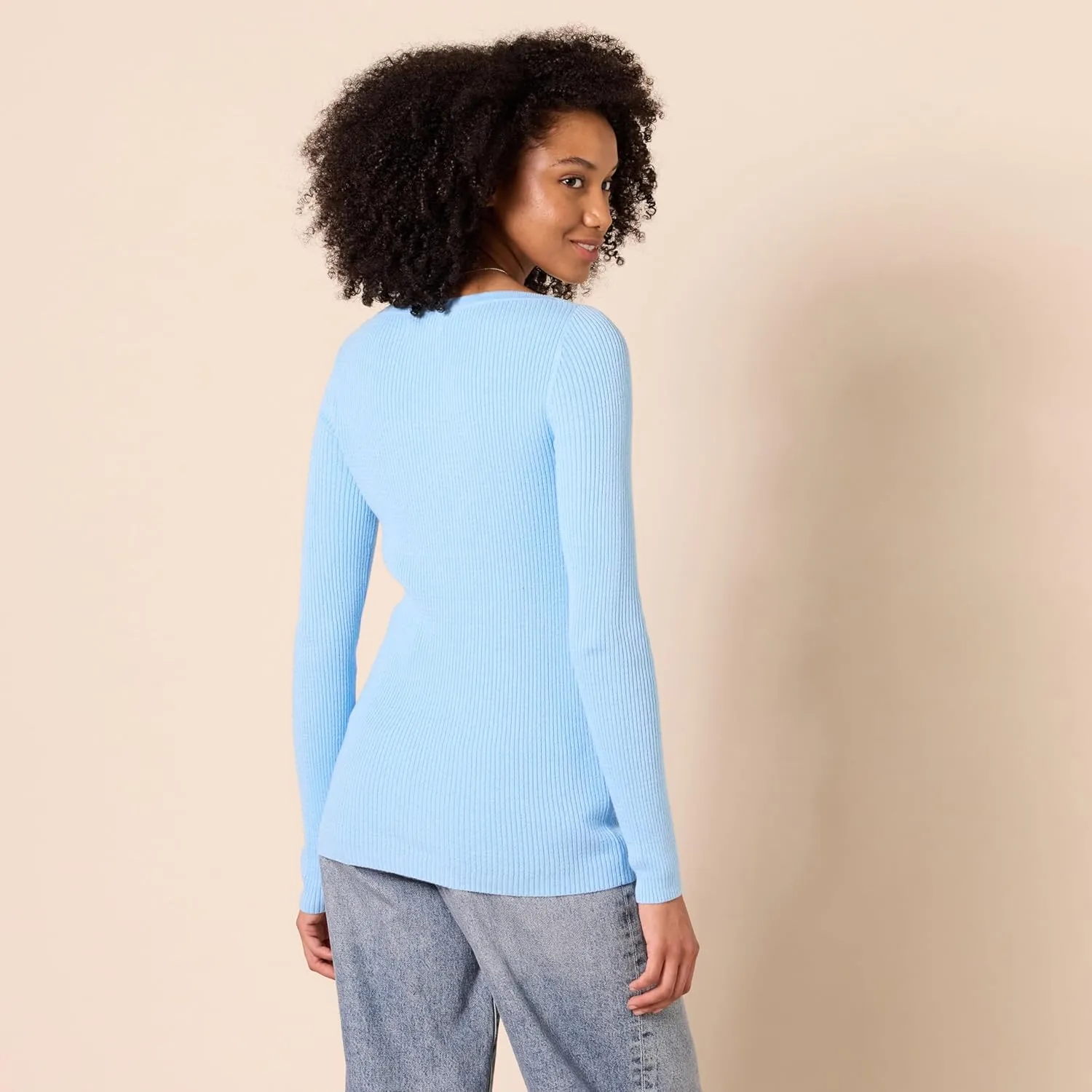 Amazon Essentials Women's Lightweight Ribbed Long-Sleeve Boat Neck Slim-Fit Sweater