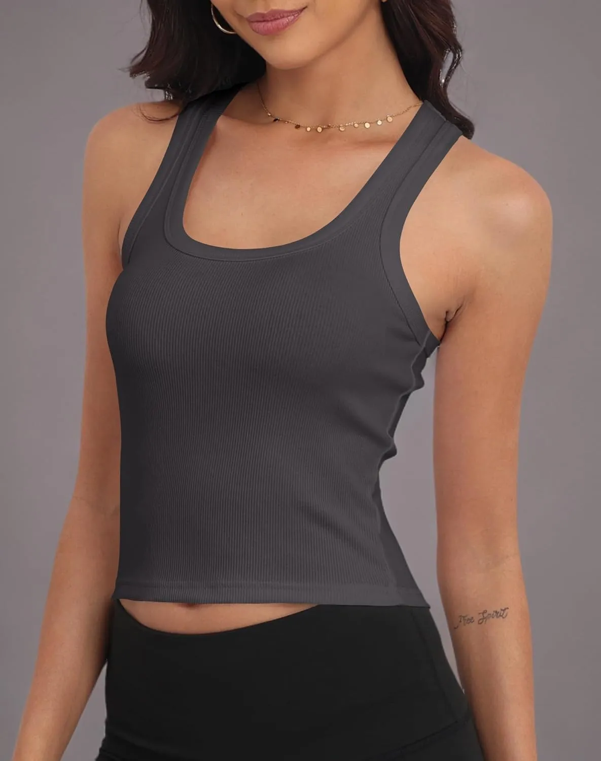 GEMBERA Women Sleeveless Scoop Neck Racerback Ribbed Knit Fitted Teen Basic Crop Tank Top Shirt