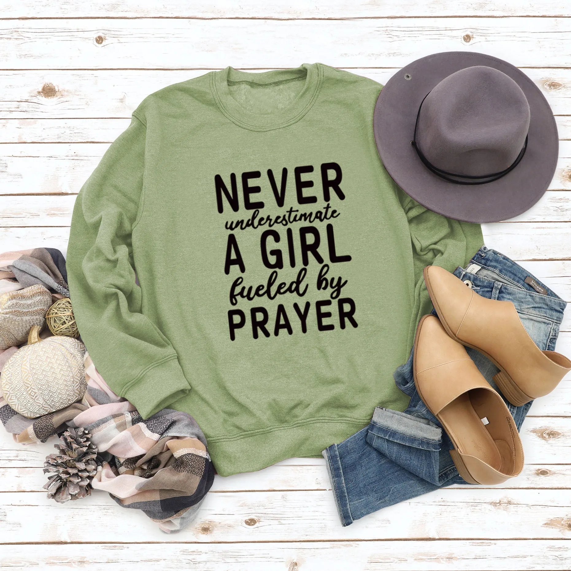NEVER UNDERESTIMATE A GIRL Letters Fashion Round Neck Loose Long-sleeved Sweater