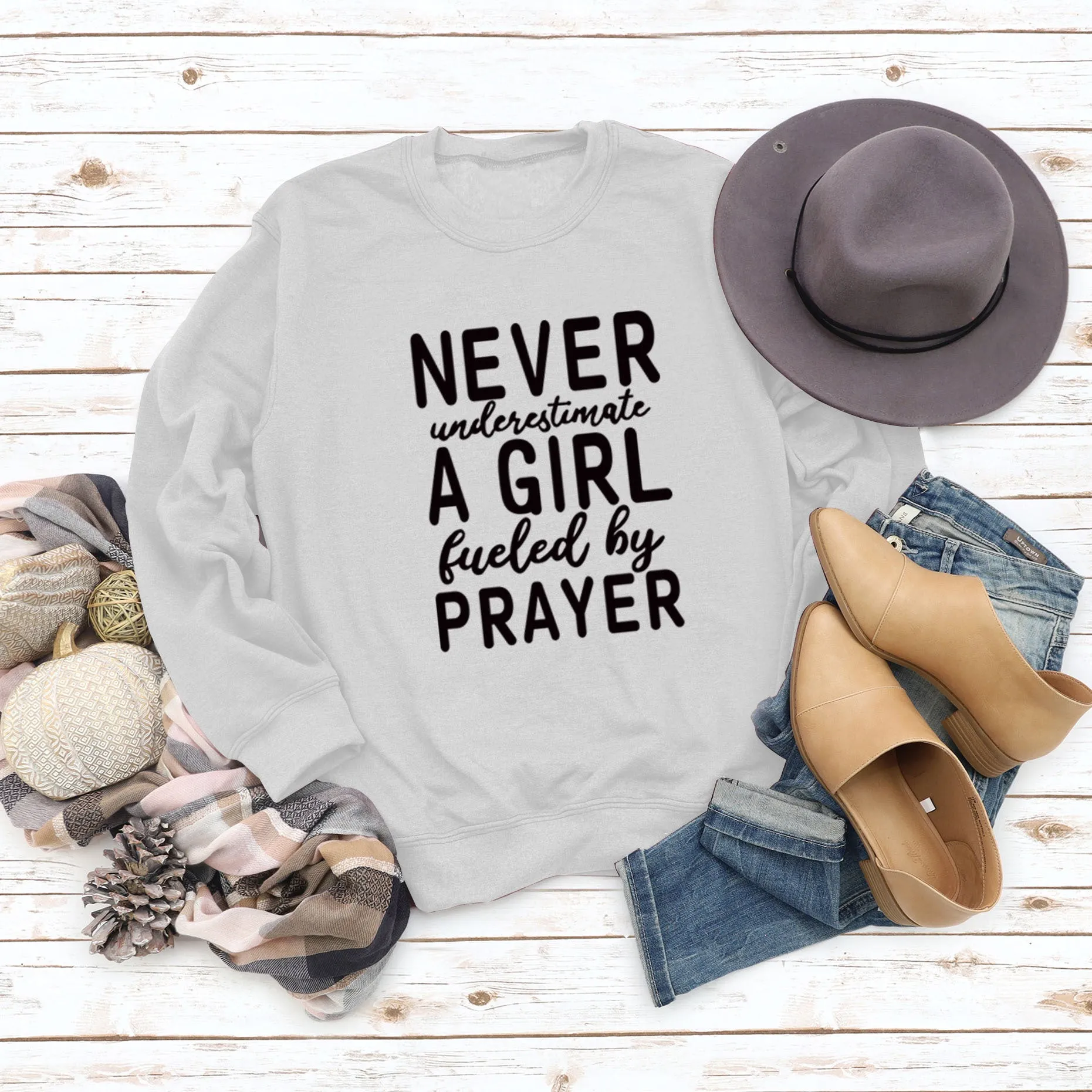 NEVER UNDERESTIMATE A GIRL Letters Fashion Round Neck Loose Long-sleeved Sweater