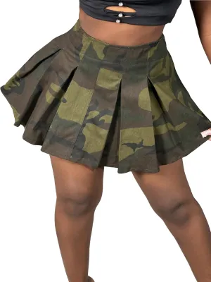 WDIRARA Women's Camo Print High Waist Streetwear Pleated Skater A Line Mini Skirt