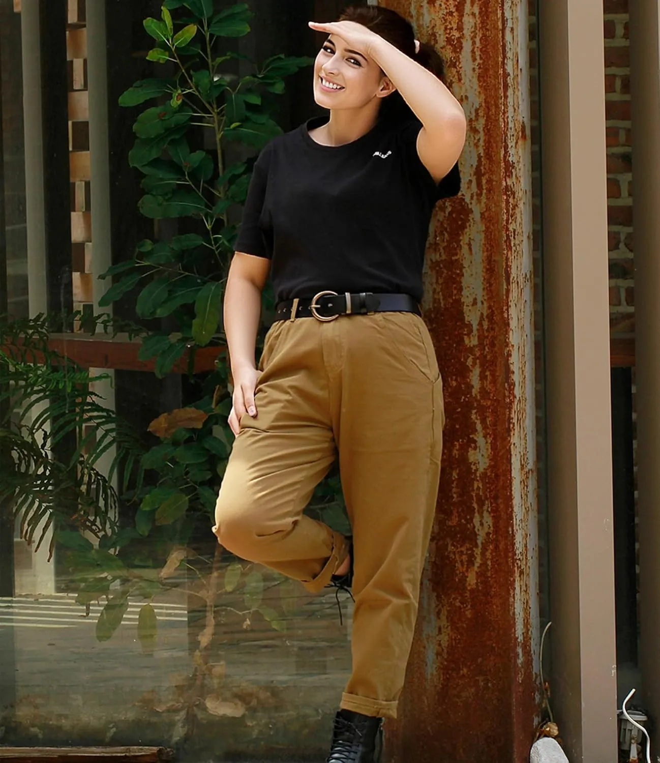 Women's 1.5" Wide Leather Belt with Large Brass Buckle - Trendy Vintage Style for Jeans and Pants