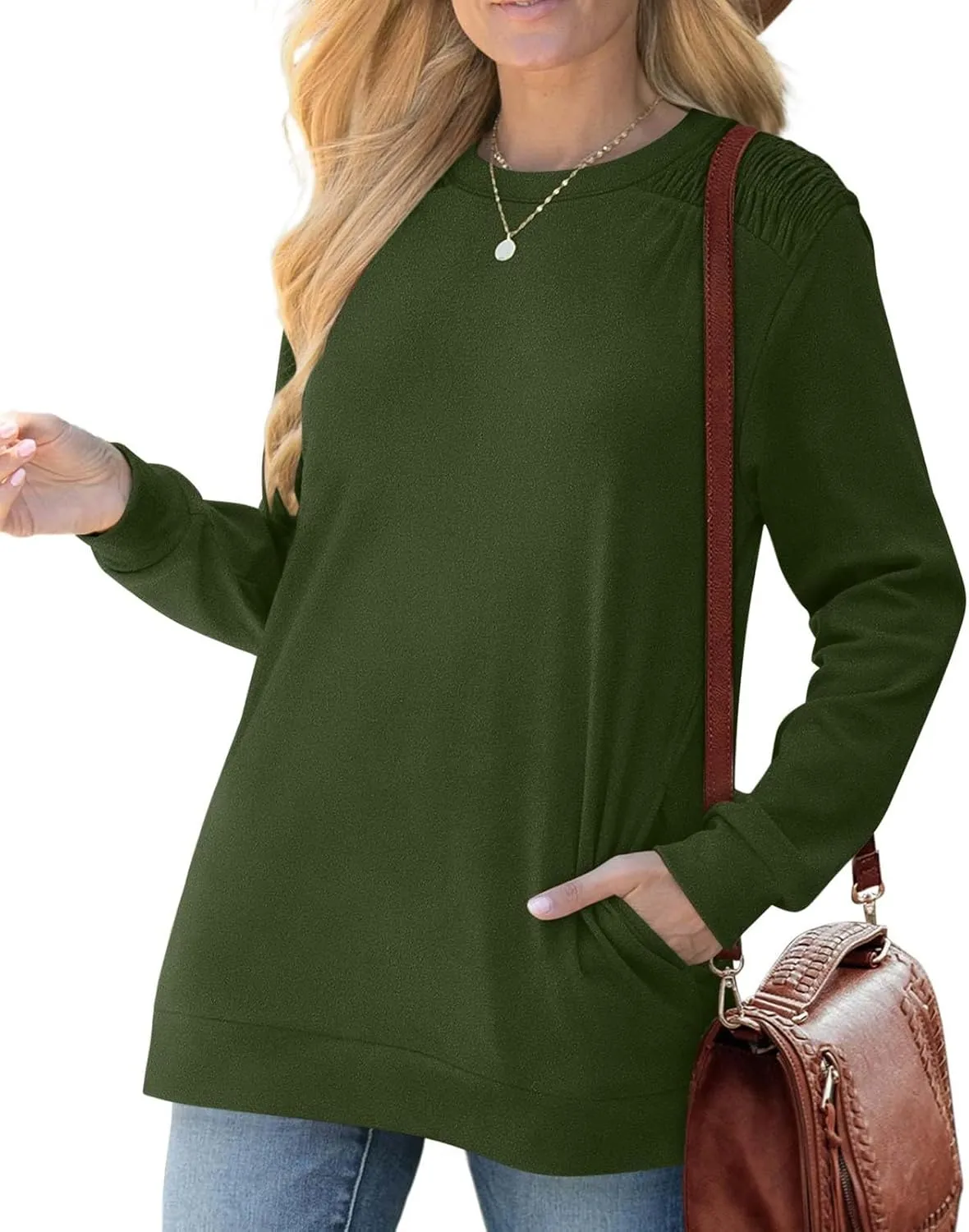 Womens Oversized Crewneck Sweatshirt Pleated Long Sleeve Tunic Tops Loose Fit Pullover Top Fall Clothes with Pockets